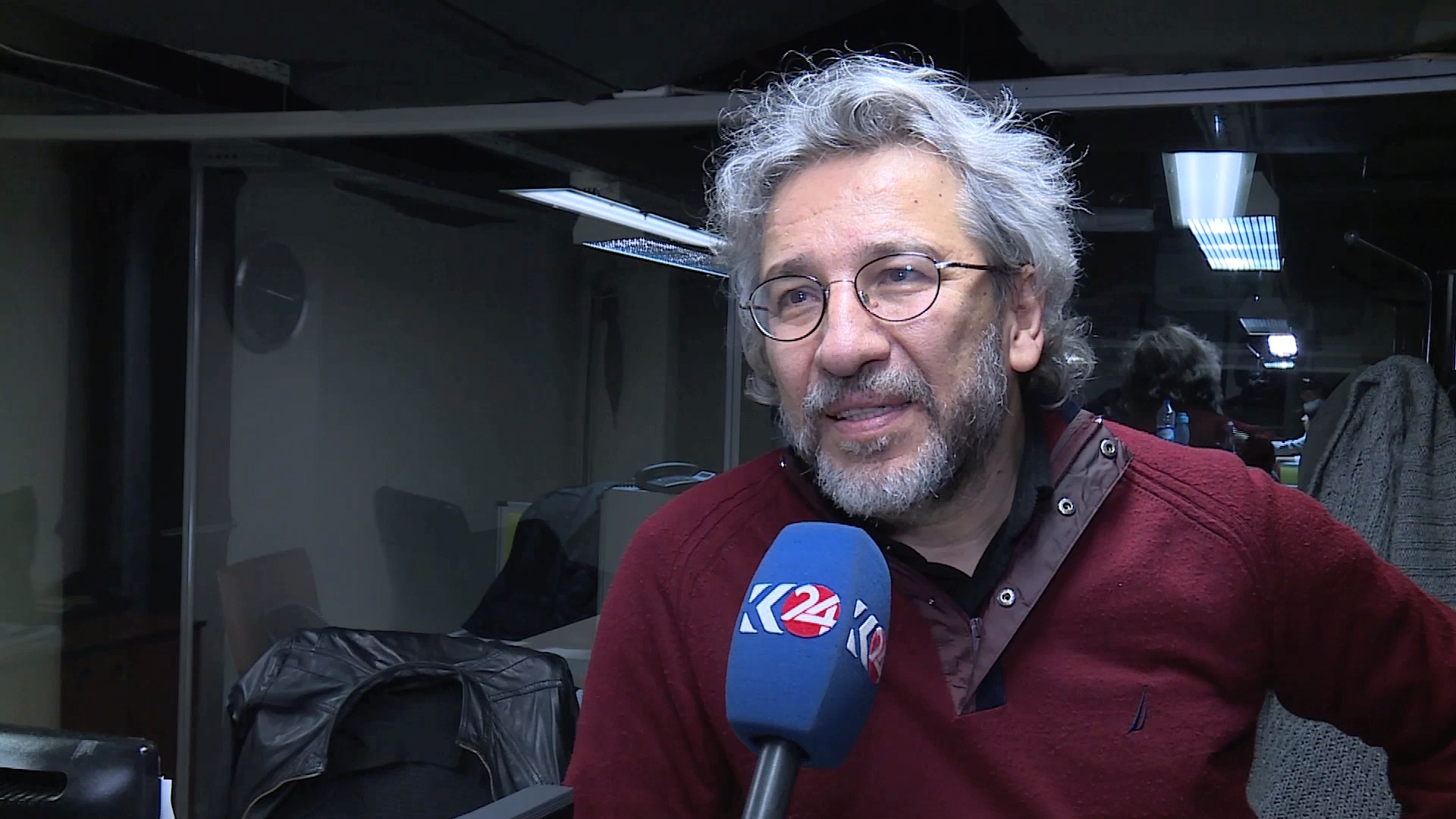 Can Dundar: Em ji ber dijberiya xwe hatin girtin